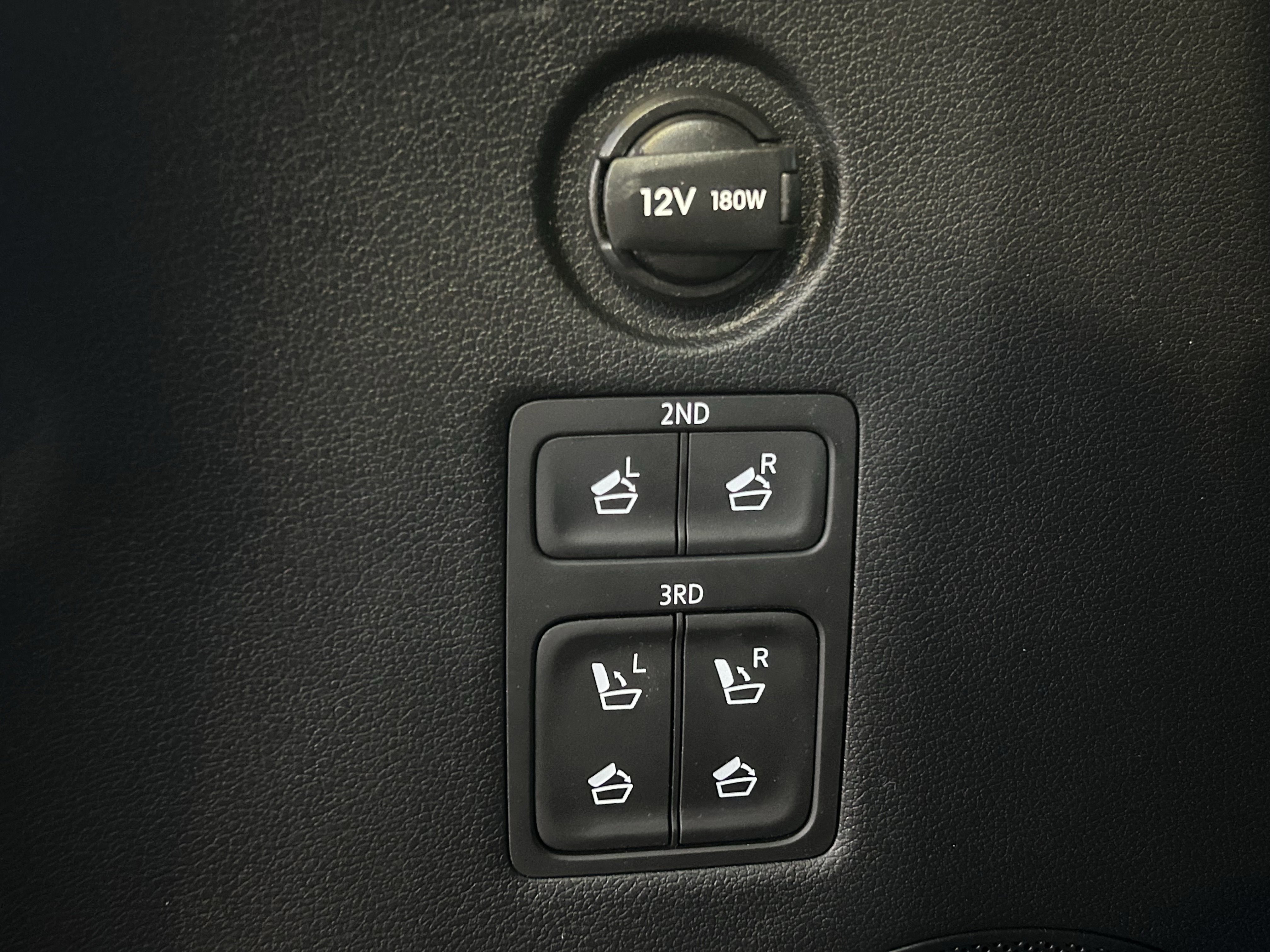 Used 2023 Hyundai Palisade Calligraphy image 24