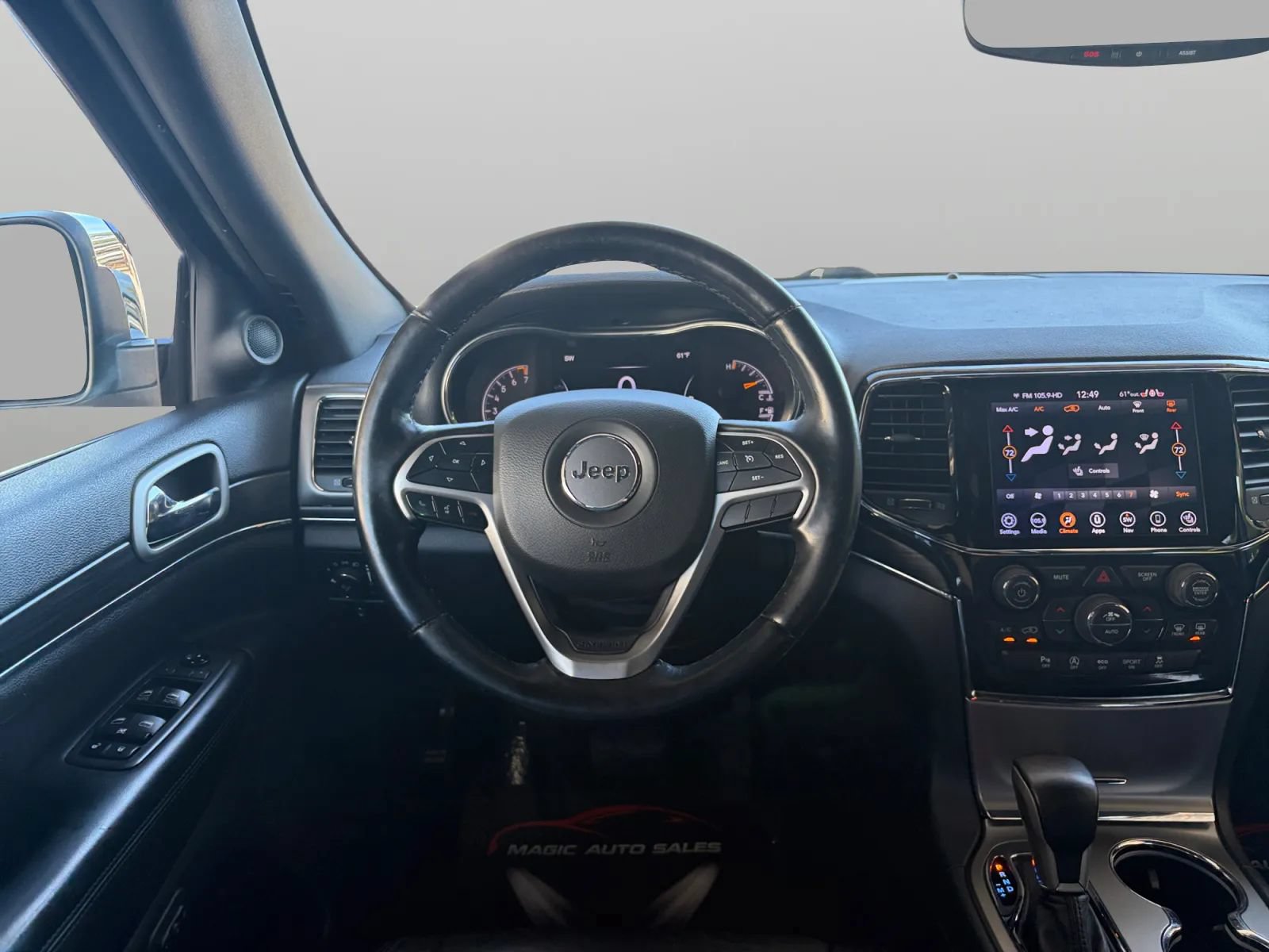 Used 2020 Jeep Grand Cherokee Limited AWD/4WD image 27