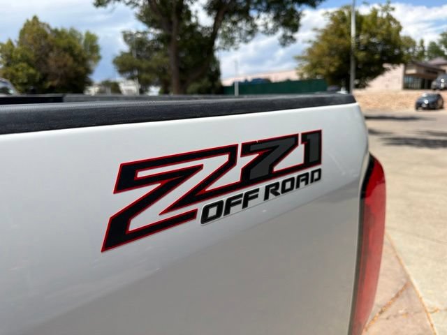 Used 2022 Chevrolet Colorado Z71 AWD/4WD image 14