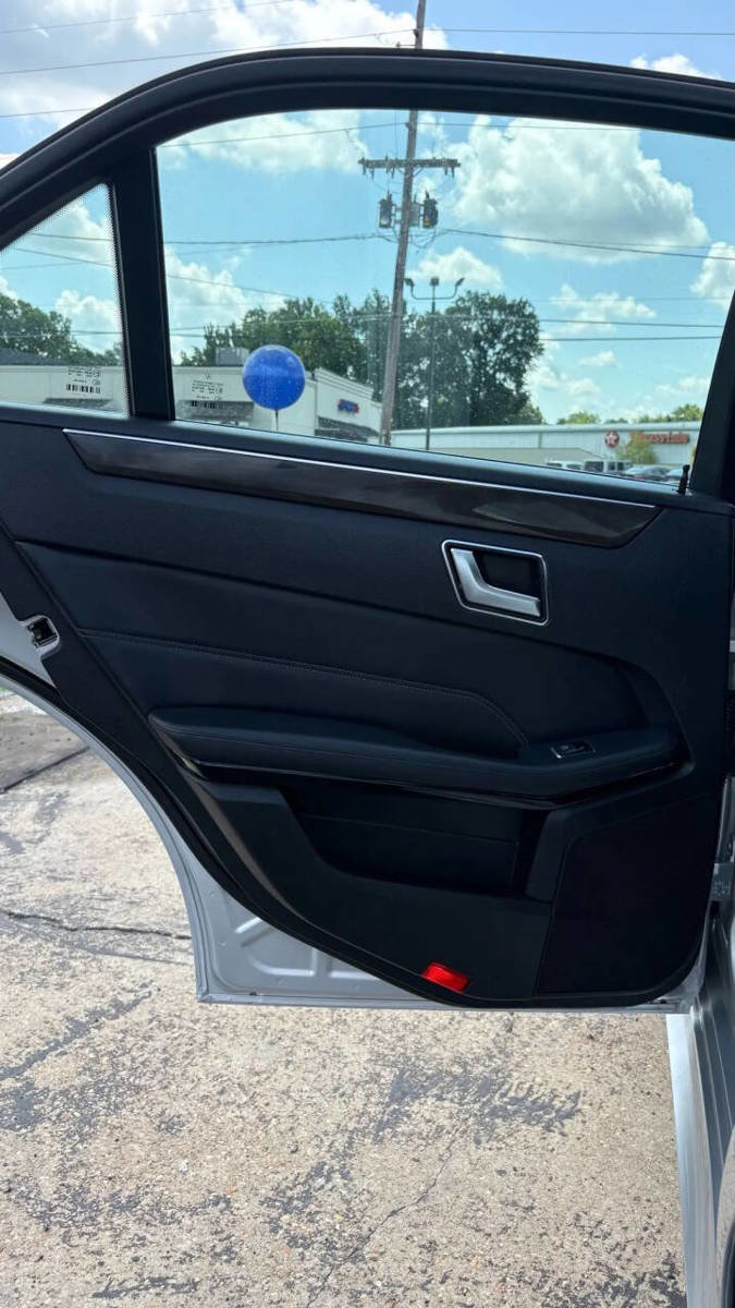 Used 2014 Mercedes-Benz E 350 Sedan image 9