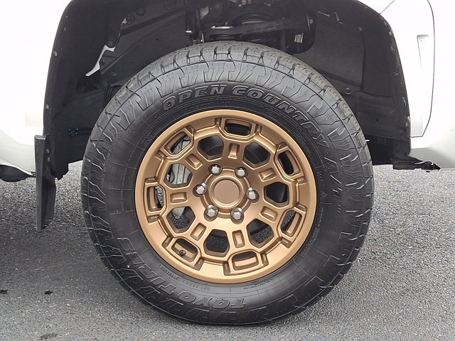 Used 2024 Toyota Tacoma SR RWD image 8