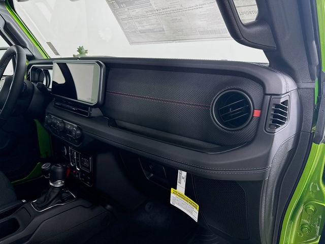 New 2025 Jeep Wrangler Unlimited Rubicon w/ Technology Group image 26