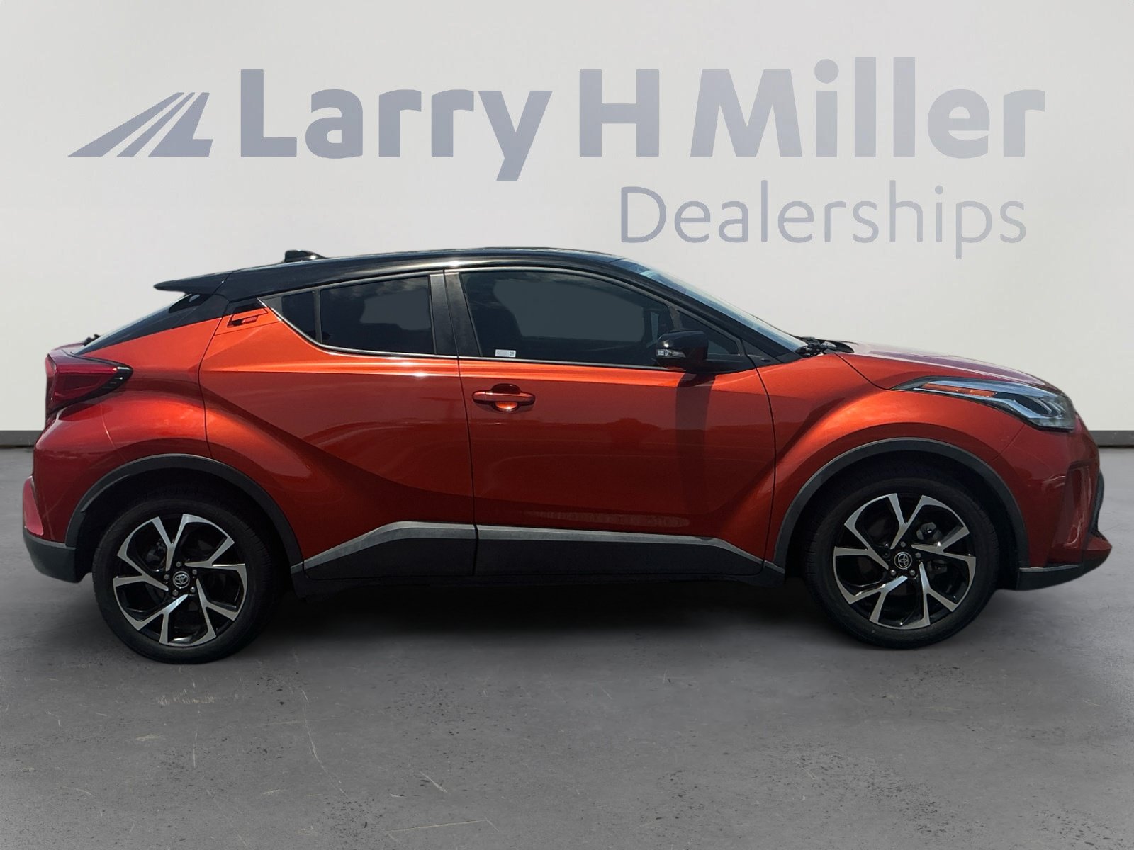 Certified 2020 Toyota C-HR XLE FWD image 6