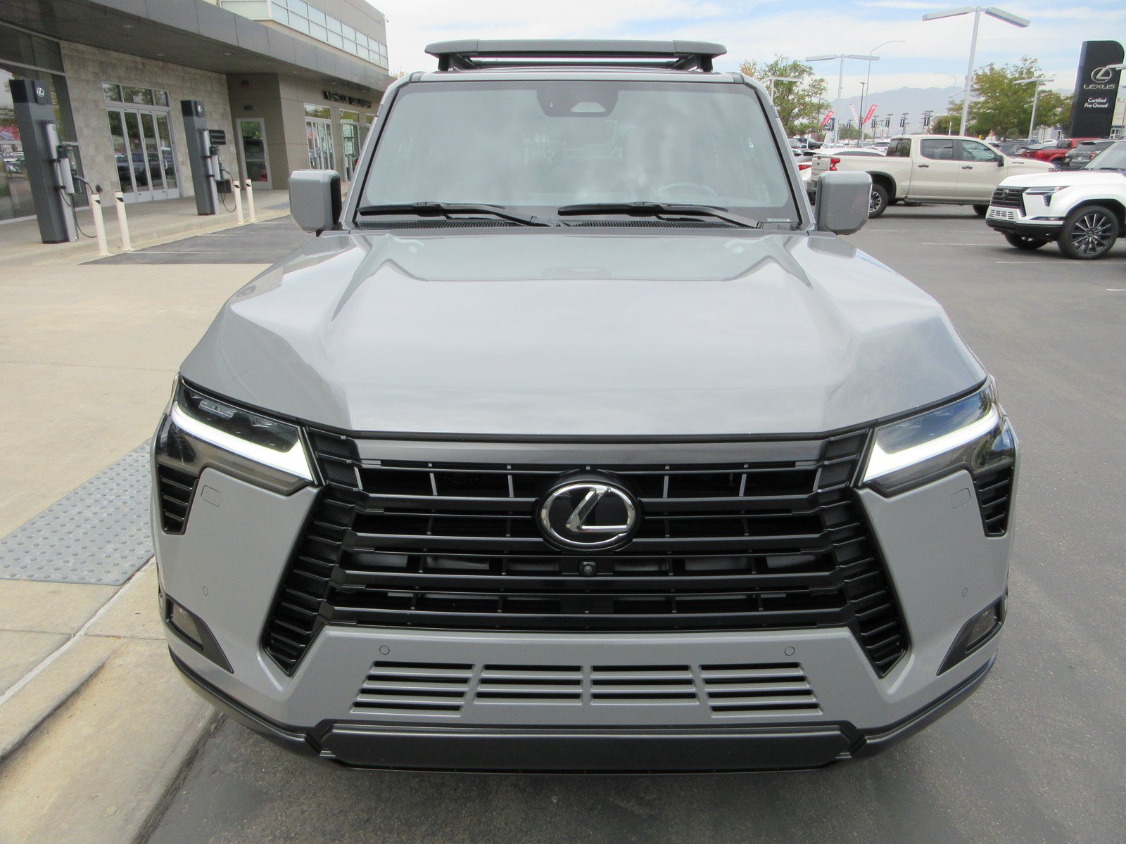Used 2024 Lexus GX 550 w/ Accessory Package (31) AWD/4WD image 14