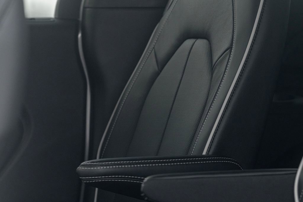 New 2026 Chrysler Pacifica Limited w/ S Appearance Package image 36