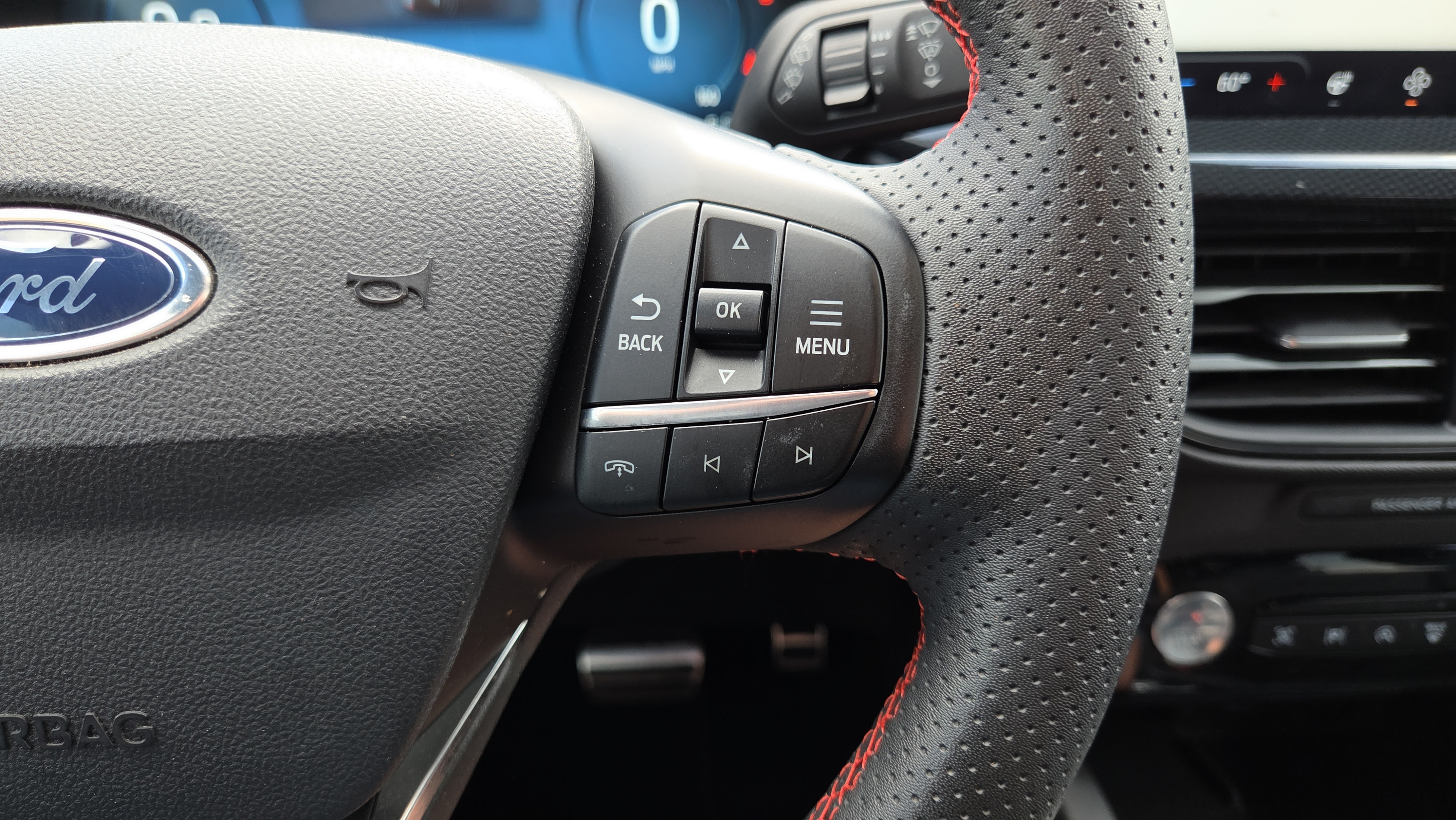 Used 2023 Ford Escape ST-Line Elite w/ Premium Technology Package AWD/4WD image 30