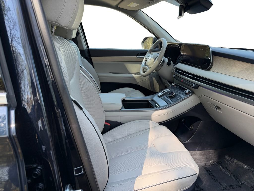 Used 2024 Hyundai Palisade Limited AWD/4WD image 15