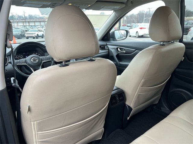 Used 2019 Nissan Rogue SV w/ Premium Package image 29