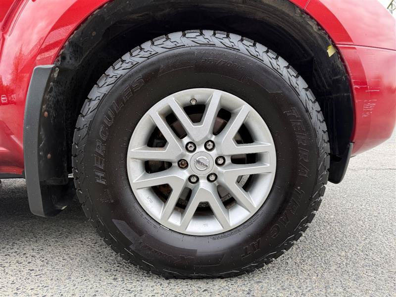 Used 2014 Nissan Frontier SV w/ SV Value Truck Package AWD/4WD image 11