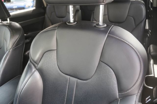 Used 2022 Kia Sorento S image 26