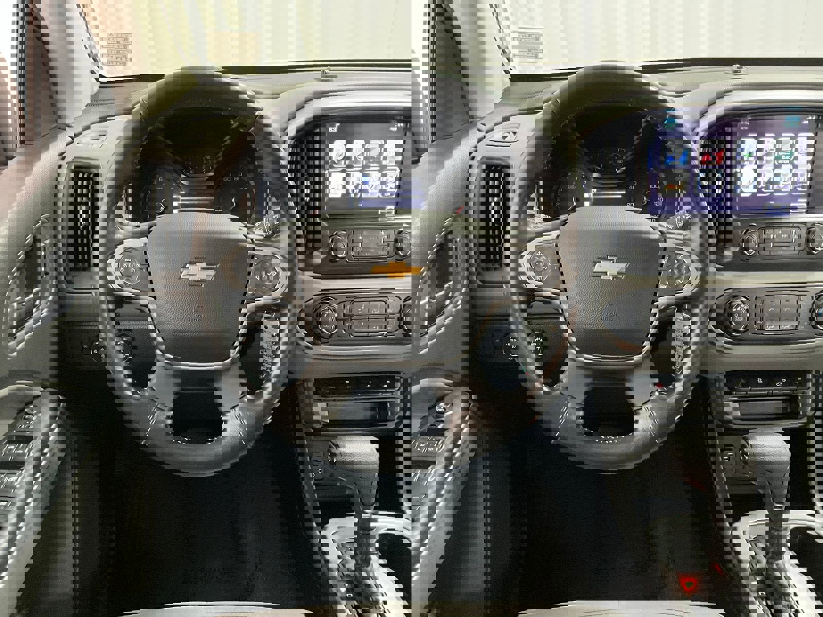 Used 2018 Chevrolet Colorado LT w/ LT Convenience Package image 7