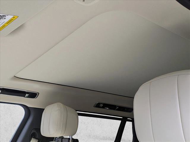 New 2026 Land Rover Range Rover Long Wheelbase SE AWD/4WD image 15