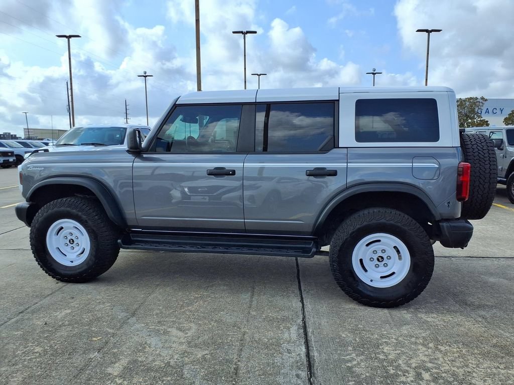 Used 2025 Ford Bronco Heritage Edition AWD/4WD image 3
