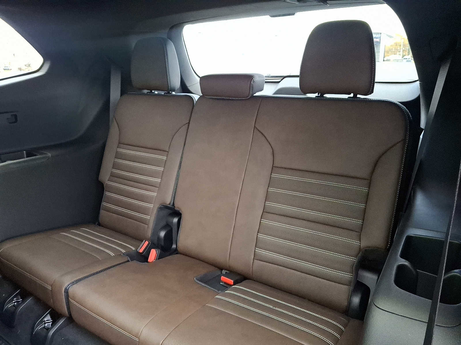 New 2026 GMC Acadia Denali Ultimate w/ LPO, Floor Liner Package image 9