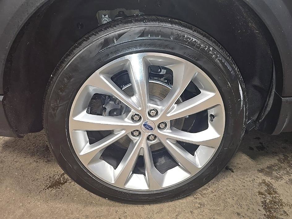 Used 2022 Ford Explorer Platinum w/ Equipment Group 601A image 40