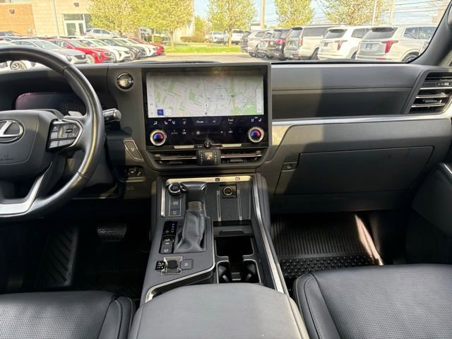 Used 2024 Lexus GX 550 w/ Accessory Package (2T) AWD/4WD image 23