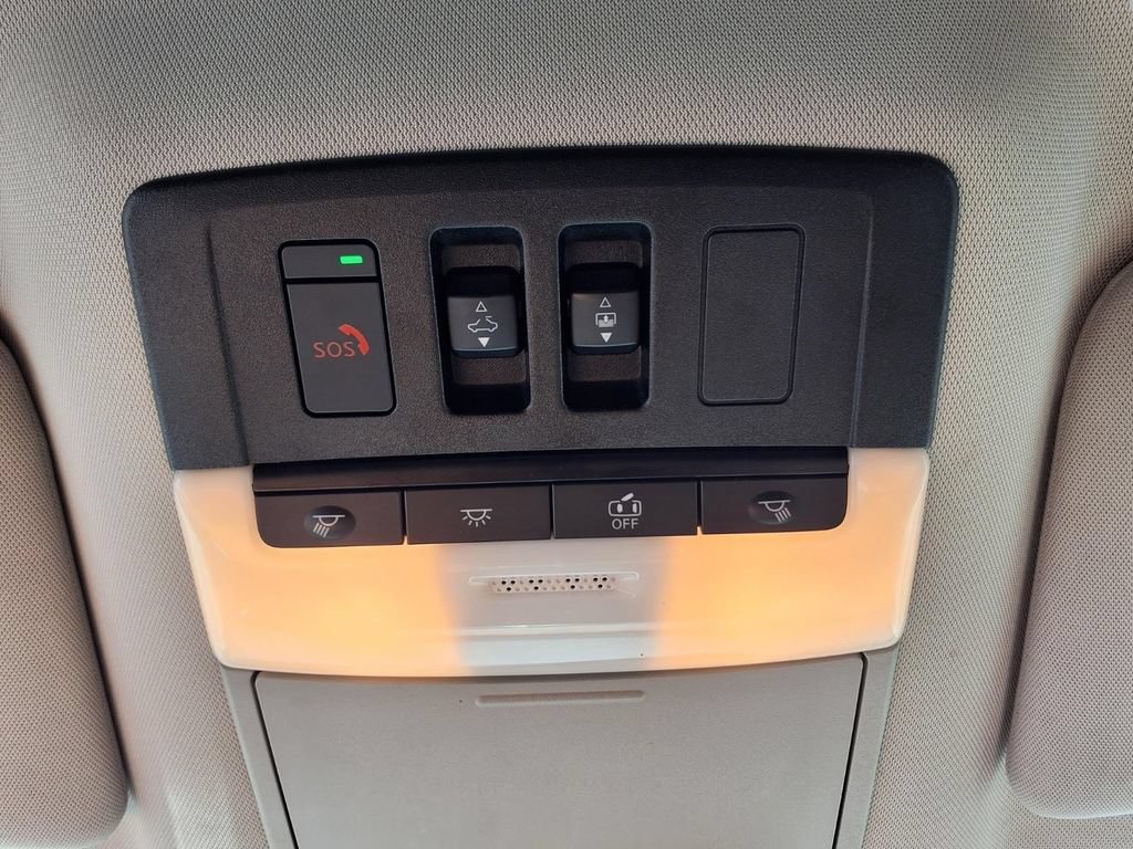Used 2022 Nissan Pathfinder Platinum w/ Cargo Package AWD/4WD image 14