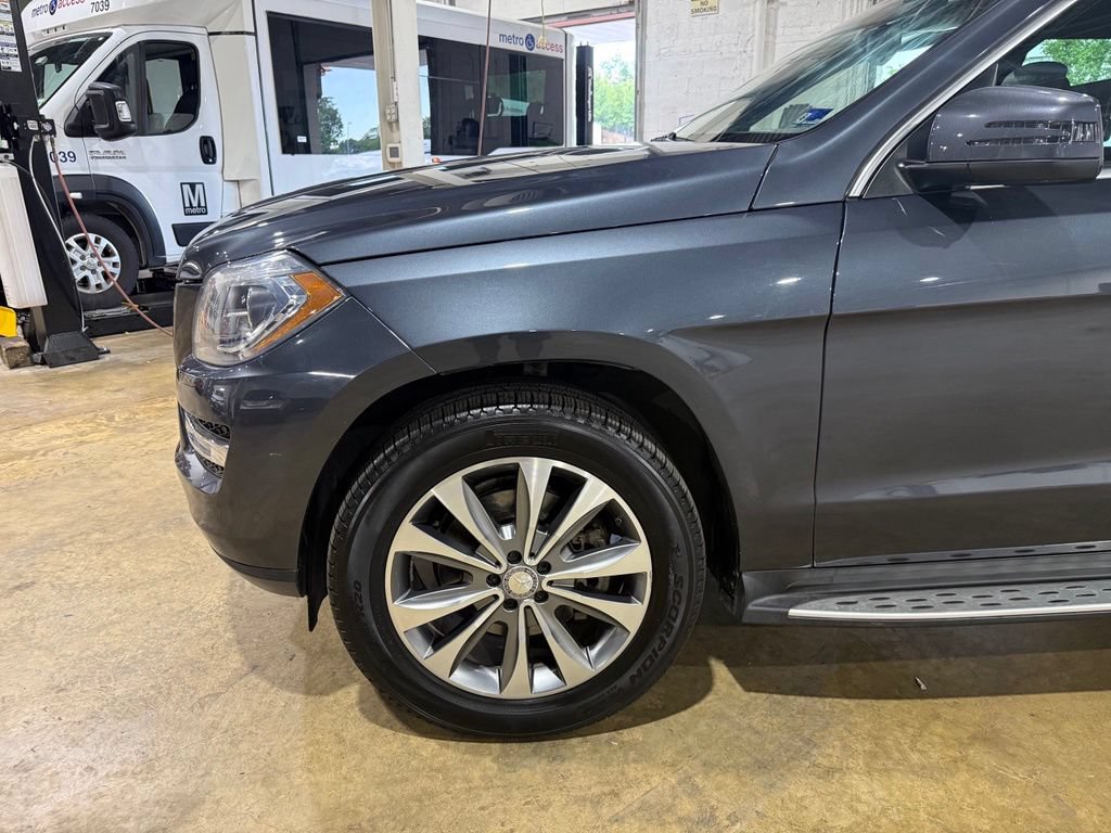 Used 2015 Mercedes-Benz GL 450 4MATIC image 9