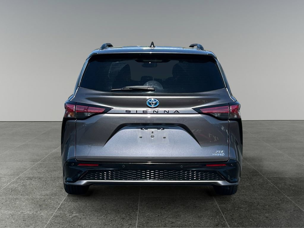 Used 2021 Toyota Sienna XSE w/ XSE Plus Package FWD image 7