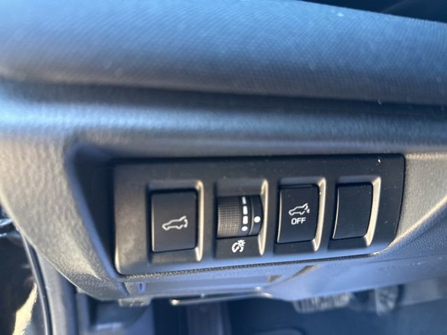 Used 2023 Subaru Outback Premium image 19