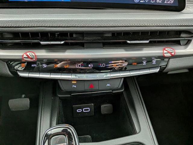 Certified 2025 Cadillac XT4 Premium Luxury FWD image 19
