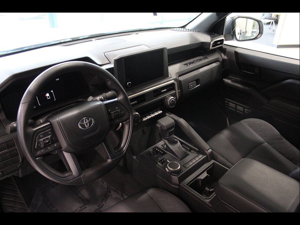 Used 2024 Toyota Tacoma SR AWD/4WD image 13