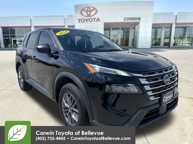 Used 2024 Nissan Rogue S image 1