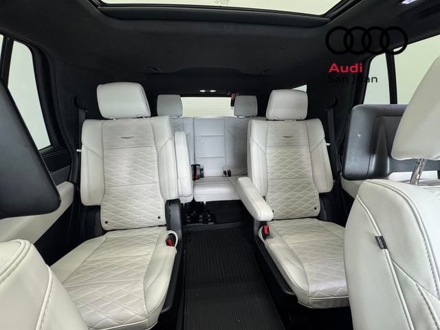 Used 2025 Cadillac Escalade Sport Platinum w/ LPO, ONYX Package AWD/4WD image 17