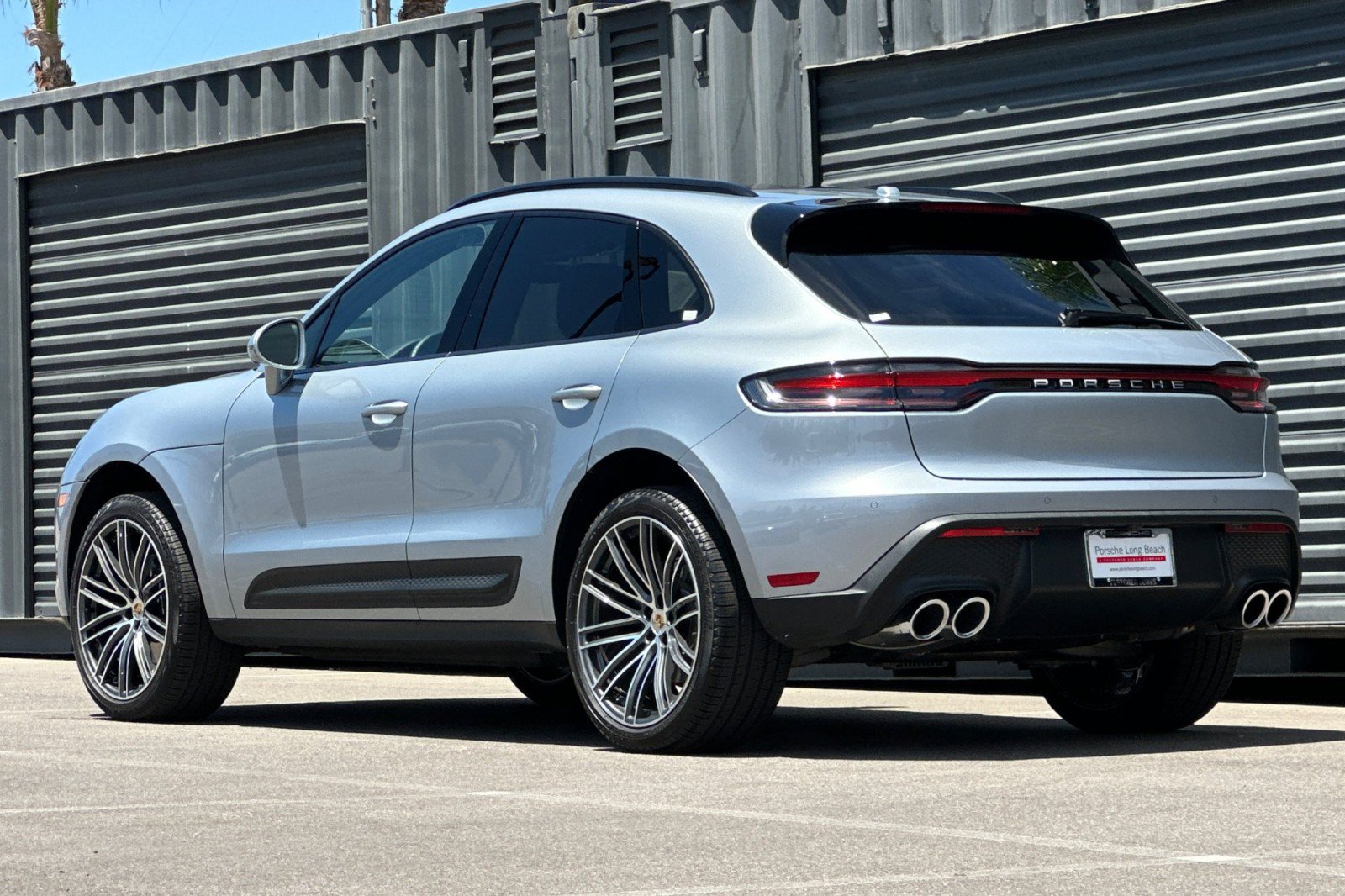 Used 2026 Porsche Macan AWD/4WD image 3