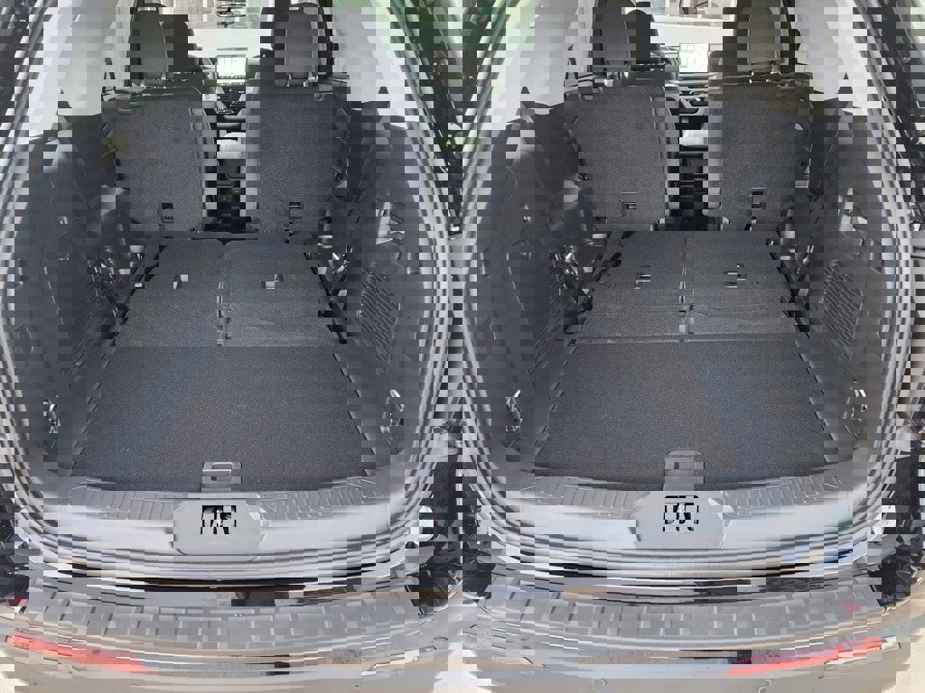 New 2026 Ford Explorer Active image 9