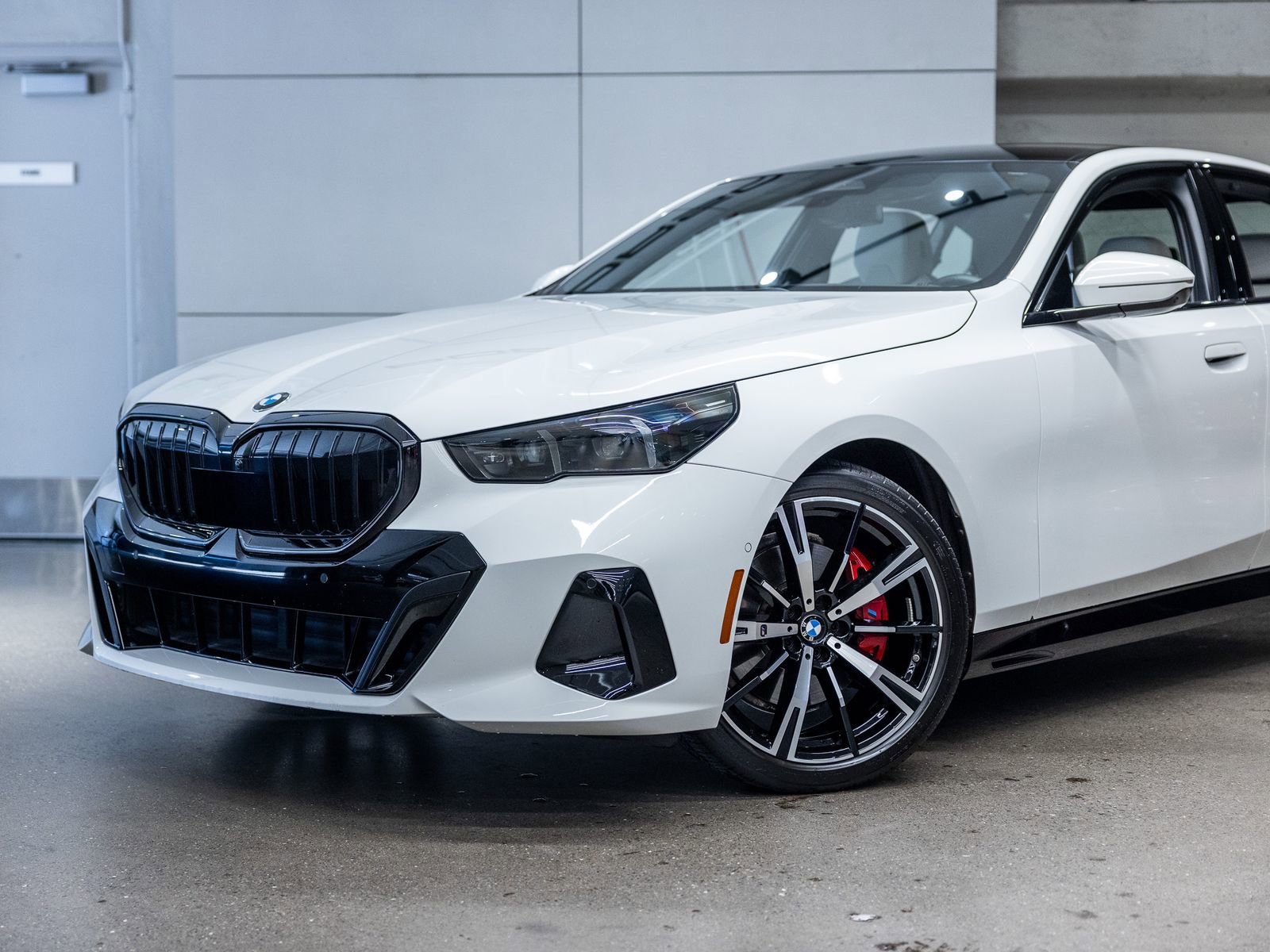 Used 2024 BMW 530i w/ Executive Package image 20