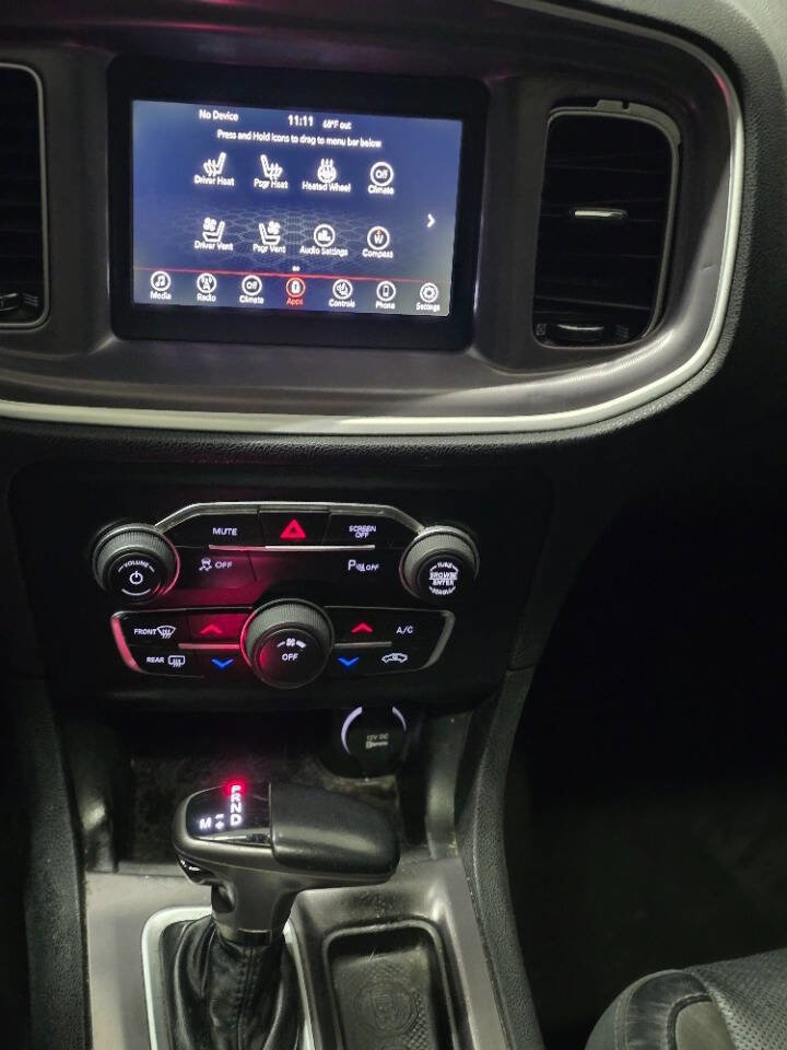 Used 2020 Dodge Charger SXT w/ Leather Interior Group image 18