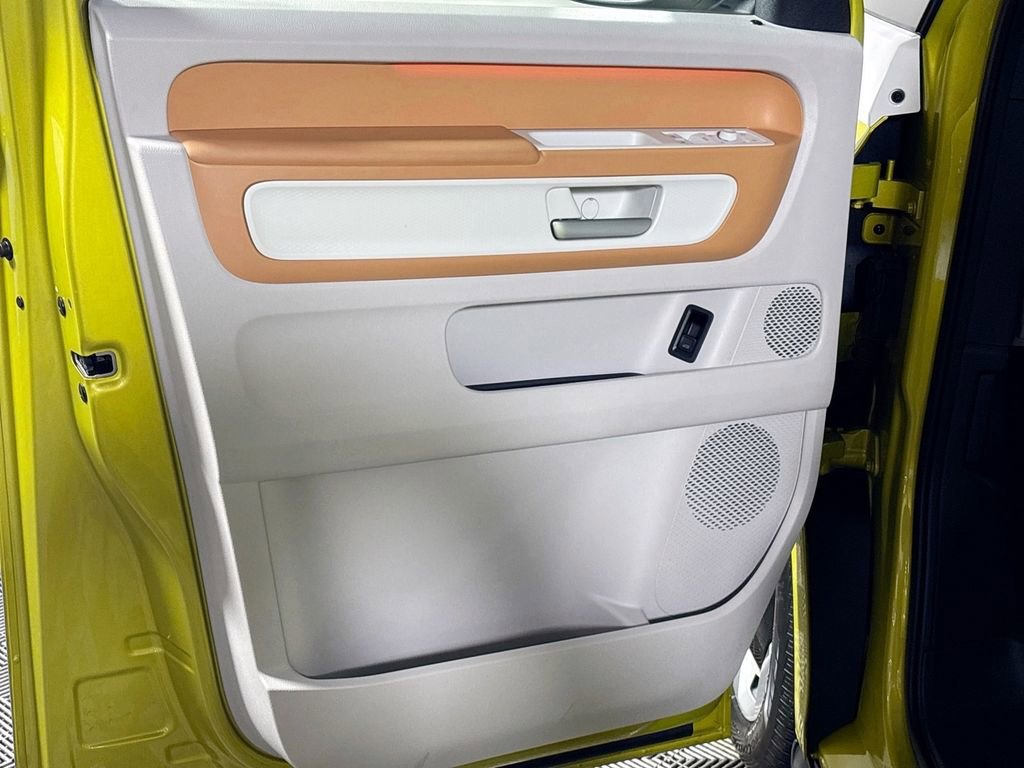 Certified 2025 Volkswagen ID. Buzz Pro S Plus RWD image 10