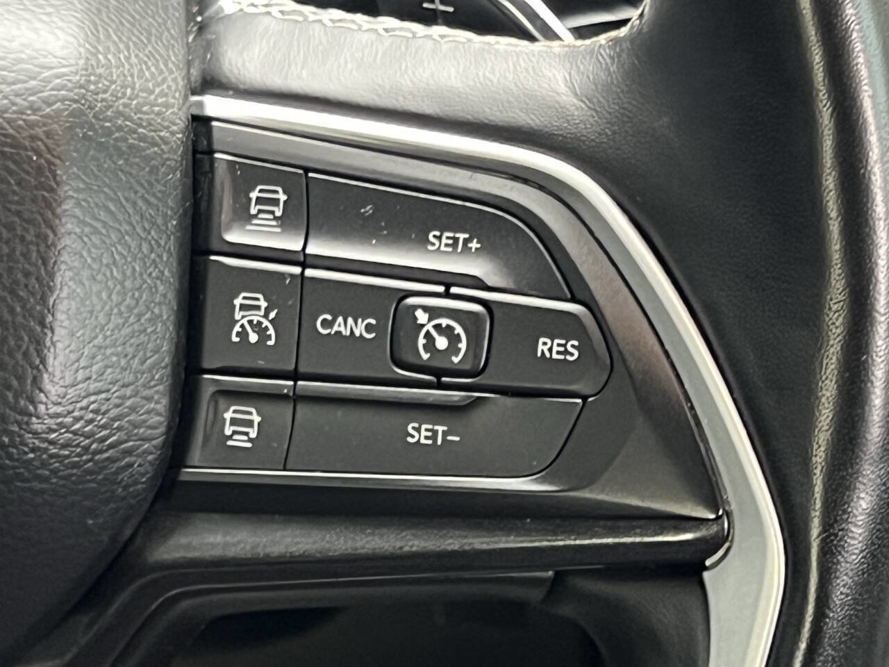 Used 2021 Jeep Grand Cherokee L Laredo image 27