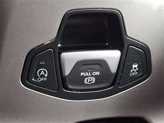 Used 2022 Jeep Renegade Limited image 25