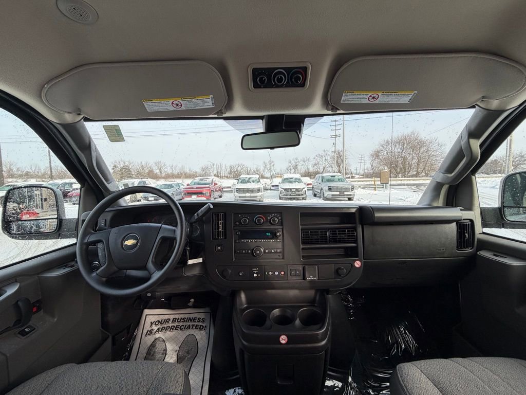 Used 2025 Chevrolet Express 3500 LT w/ LT Preferred Equipment Group RWD image 16