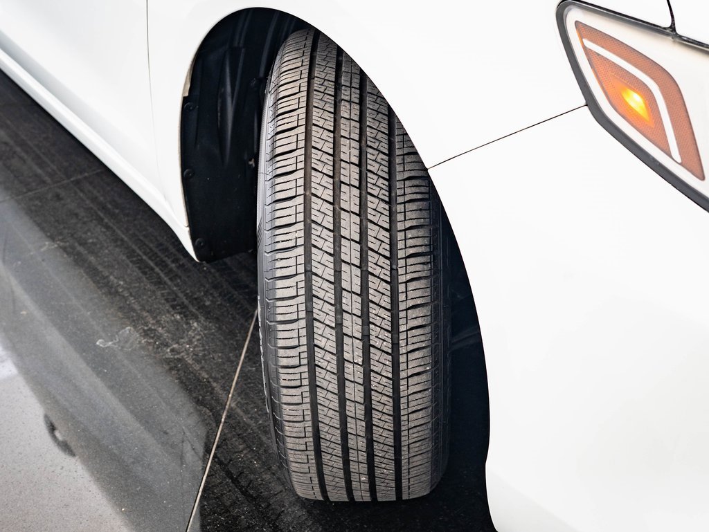 Certified 2018 Acura TLX w/ Technology Package image 38