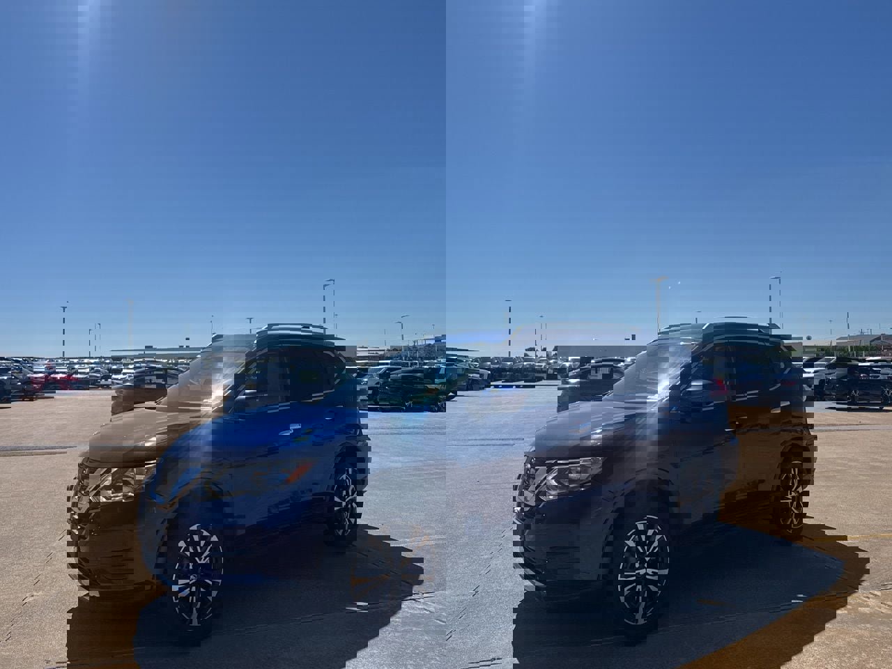 Used 2020 Nissan Rogue SV w/ Premium Package image 9