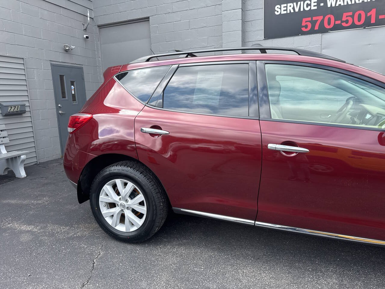 Used 2012 Nissan Murano SV AWD/4WD image 9