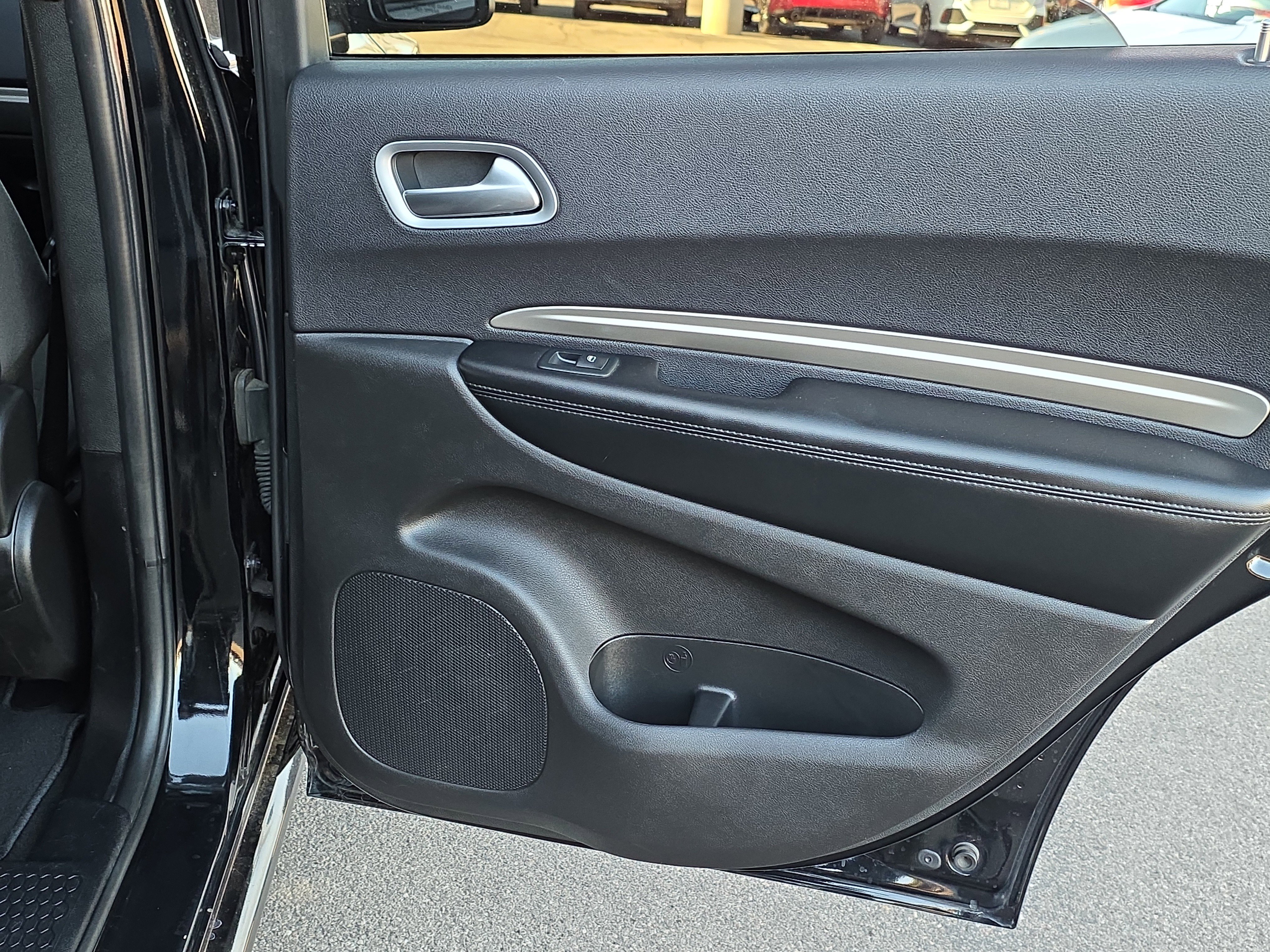 Used 2019 Dodge Durango SXT image 24