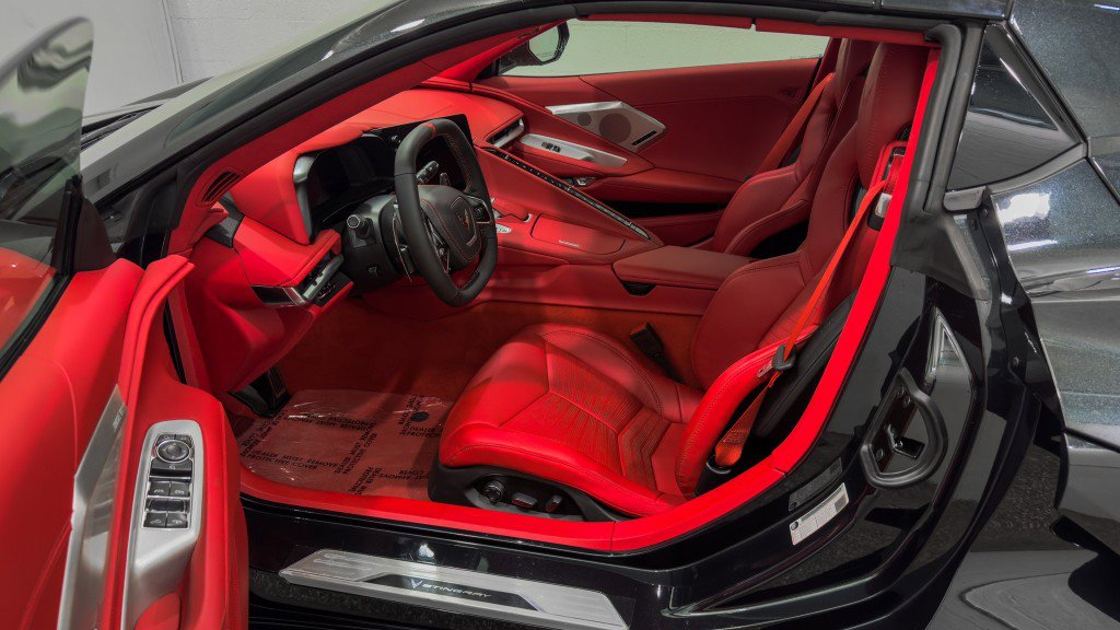 Used 2024 Chevrolet Corvette Stingray Premium Conv w/ Z51 Performance Package image 31