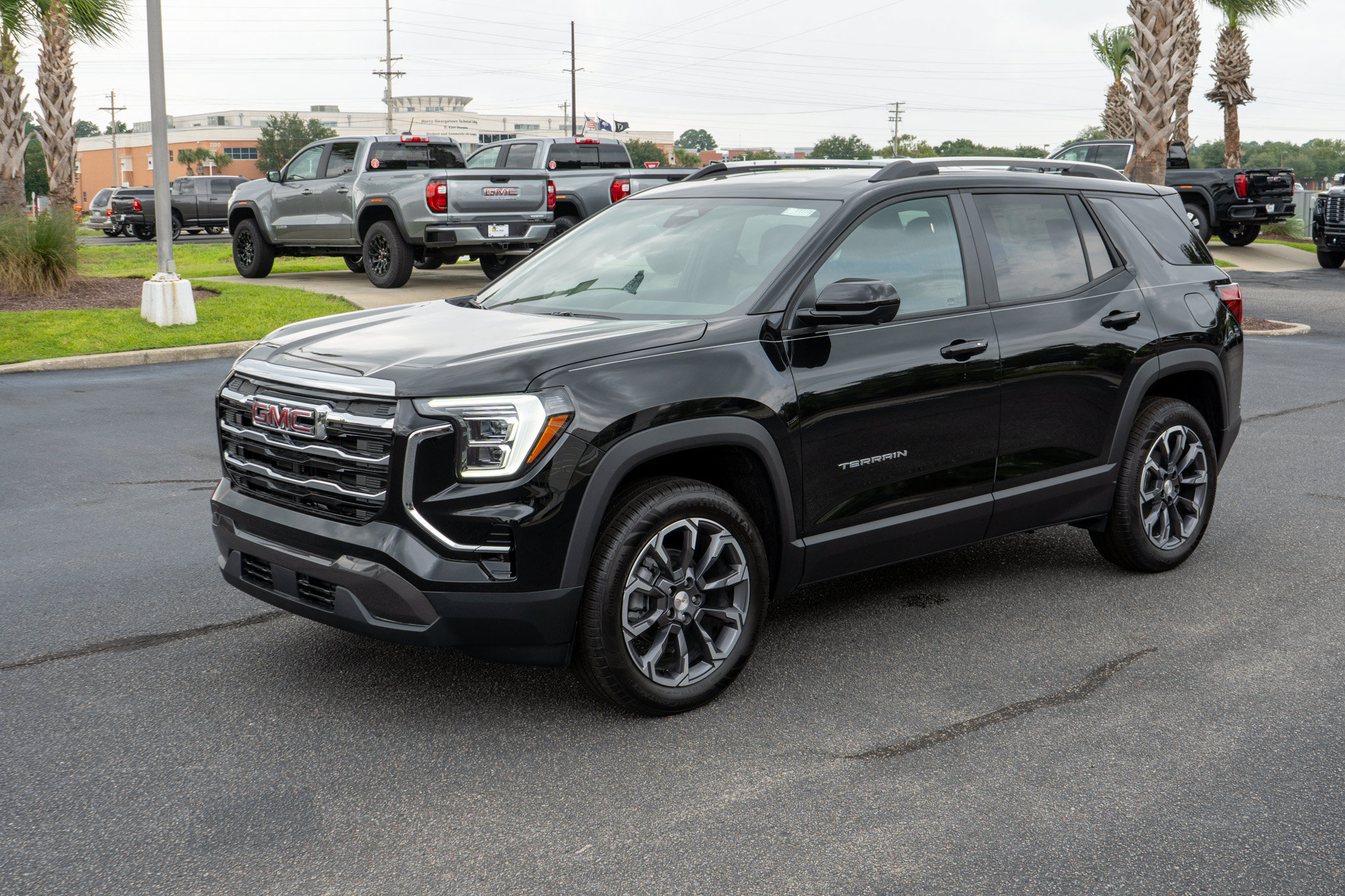 New 2027 GMC Terrain Elevation w/ Elevation Premium Package FWD image 7