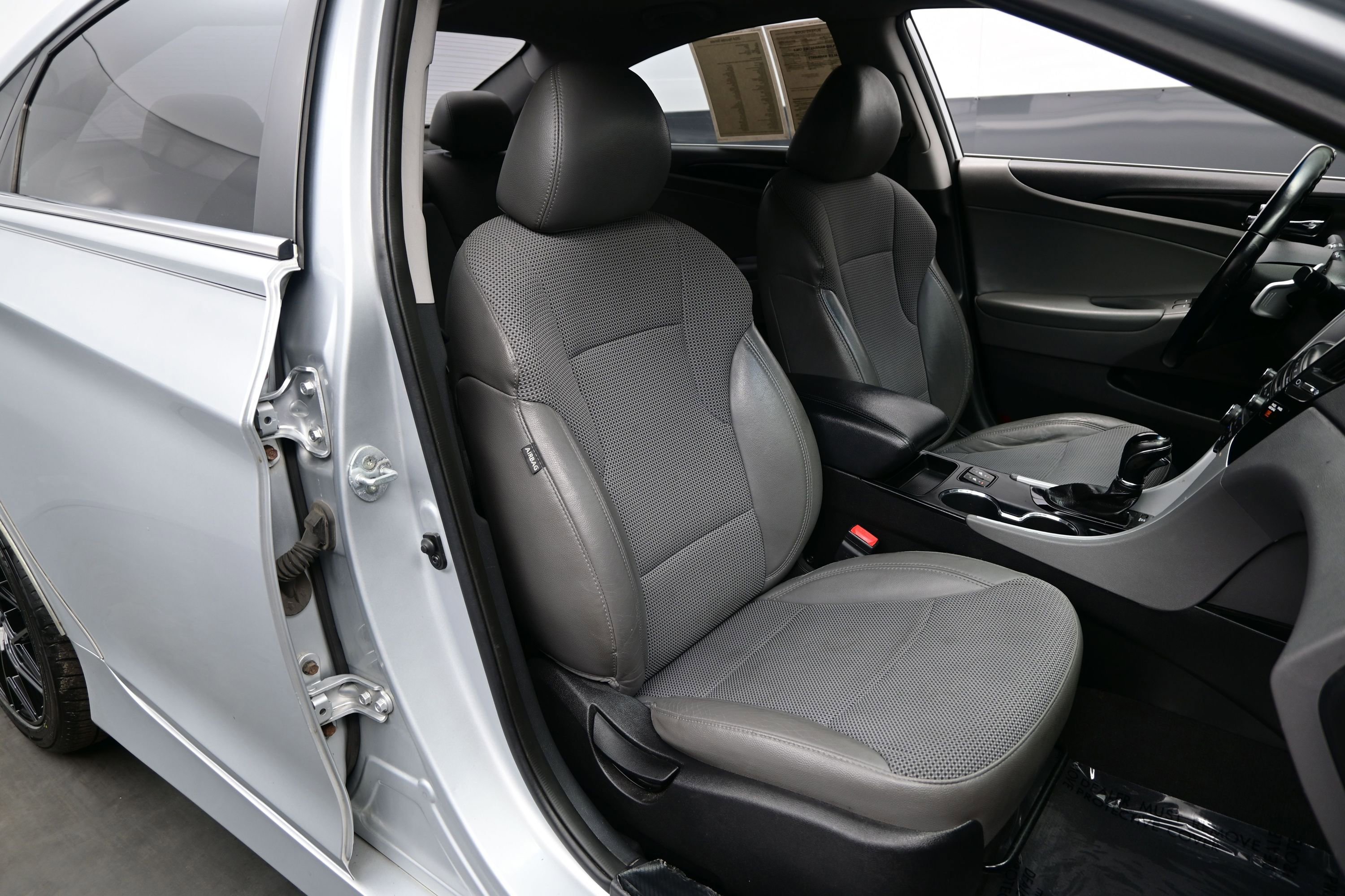 Used 2014 Hyundai Sonata SE w/ Premium Package 03 FWD image 12