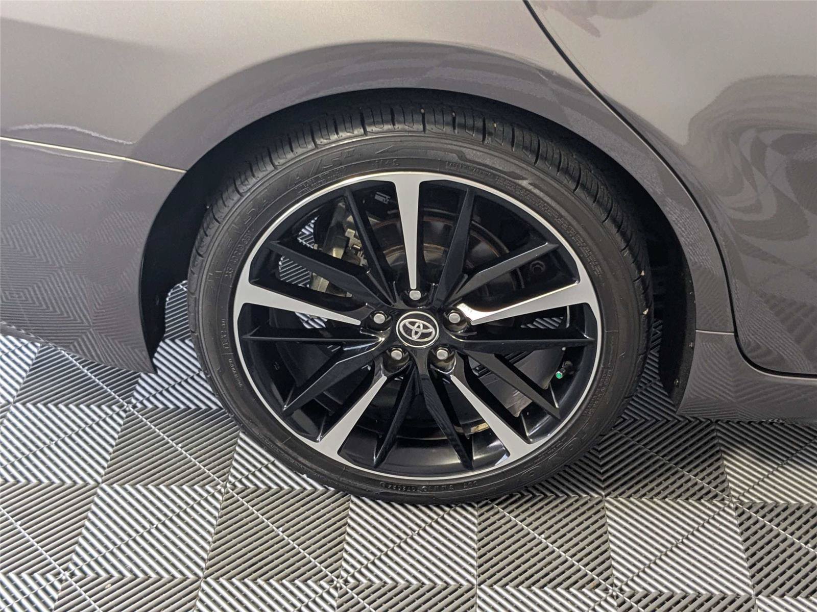 Certified 2020 Toyota Camry XSE FWD image 10