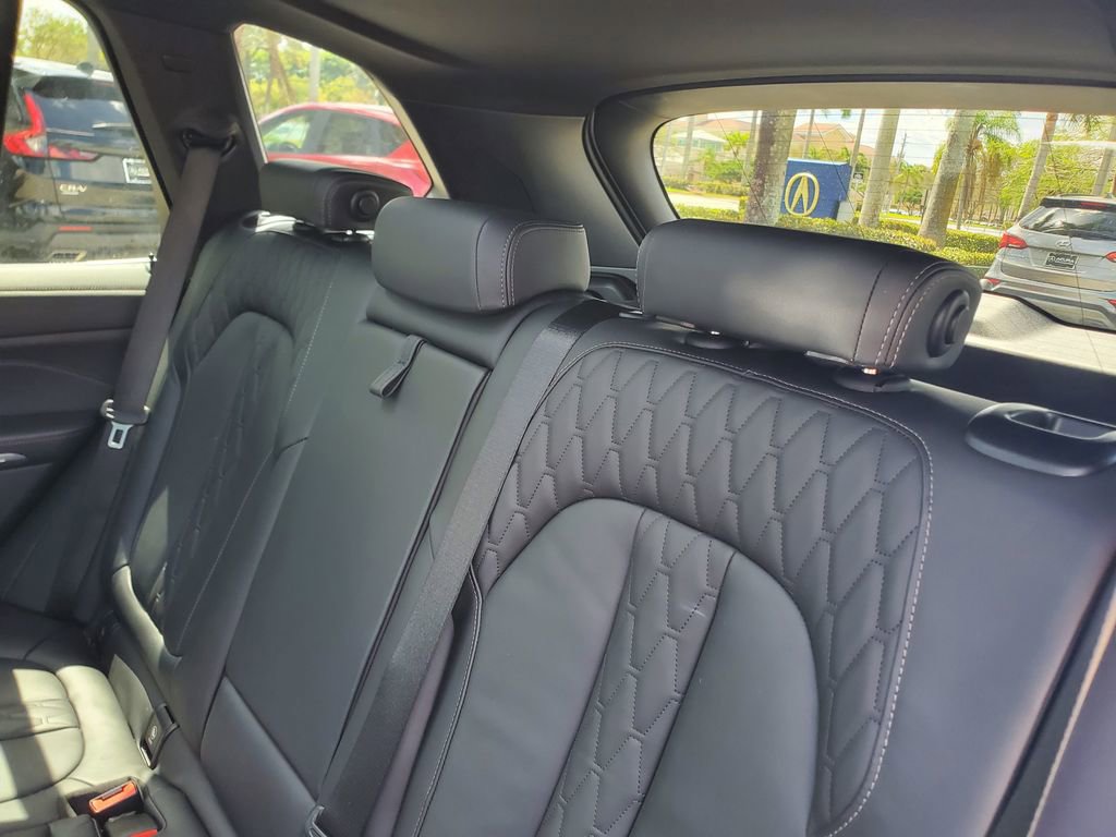 Used 2025 BMW X5 xDrive50e image 13