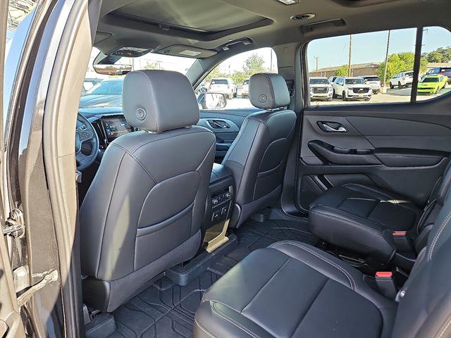 Used 2023 Chevrolet Traverse LT w/ LT Premium Package image 9