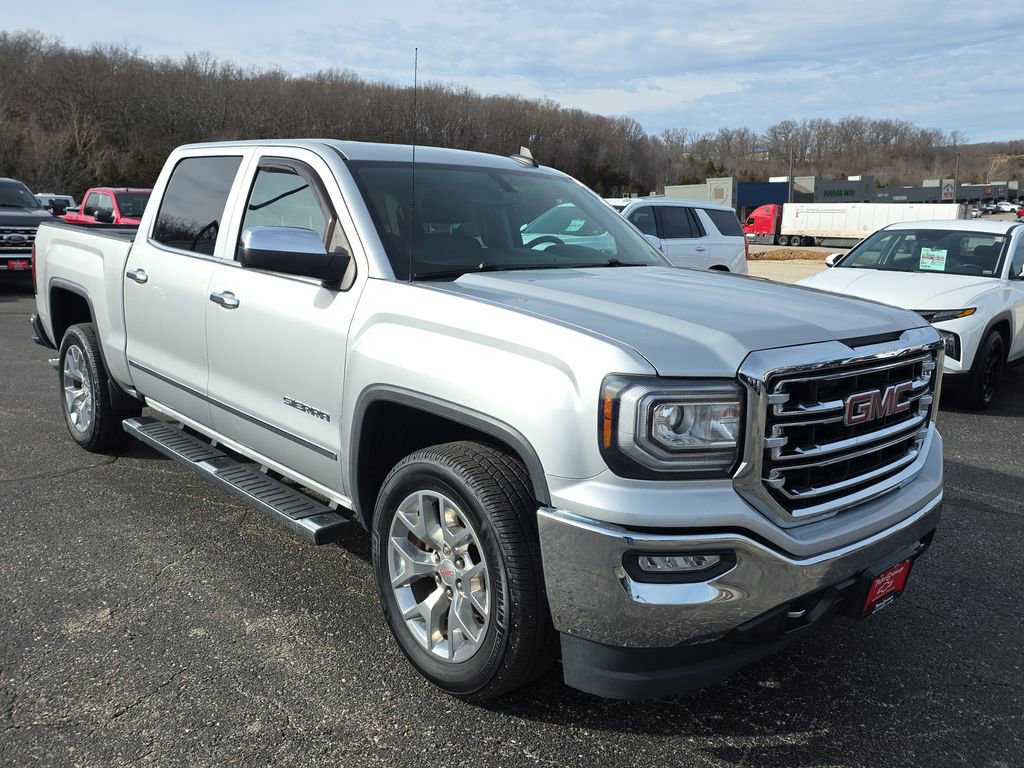Used 2018 GMC Sierra 1500 SLT w/ SLT Premium Package image 2
