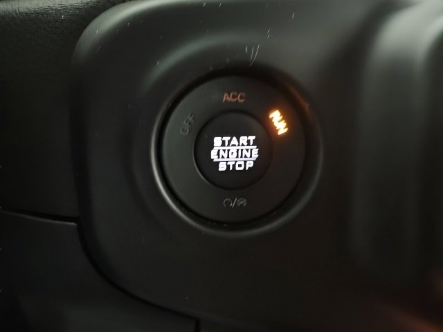 Used 2023 Jeep Wrangler Unlimited Rubicon image 32