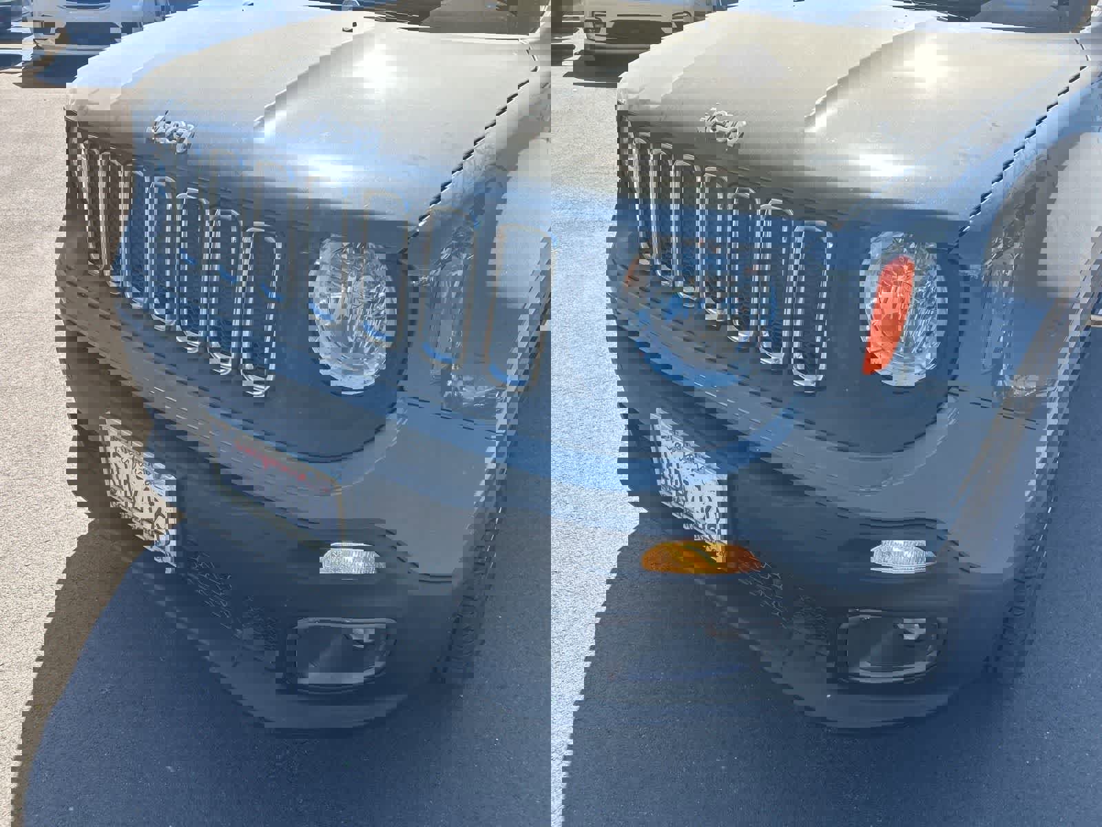 Used 2018 Jeep Renegade Latitude image 11