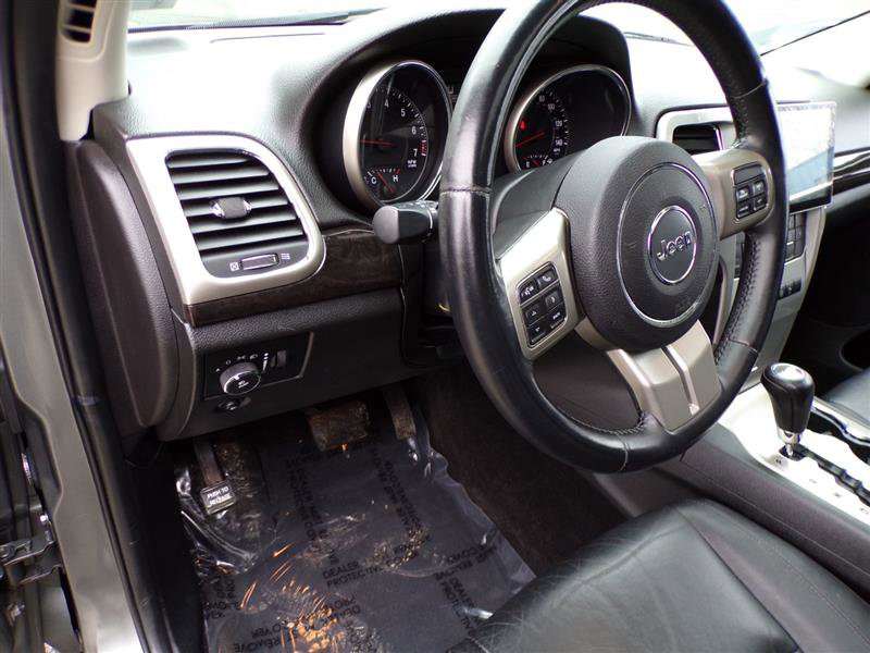 Used 2012 Jeep Grand Cherokee Laredo image 32